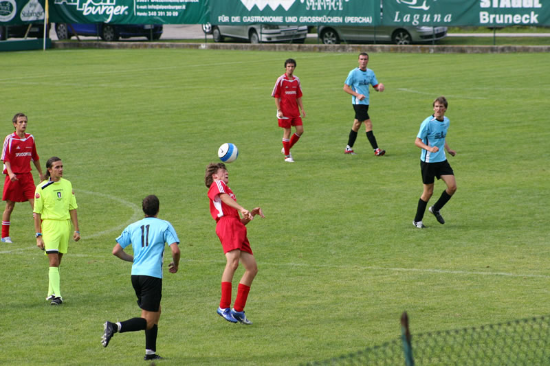 gal/Stadtturnier2007 - Spiel um Platz3 gegen Ahrntal/2007-08-12 SVR gg. SSV Ahrntal beim Stadtrurnier 075.jpg